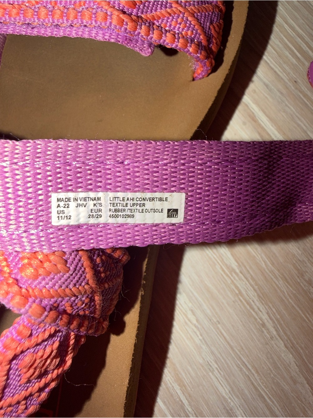 Reef Kids 11/12 Pink and Orange Patterned Strap Sandals - Picture 4 of 6